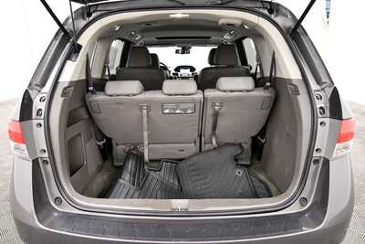 2015 Honda Odyssey, $15349. Photo 6