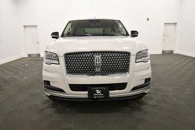 2023 Lincoln Navigator, $58849. Photo 10