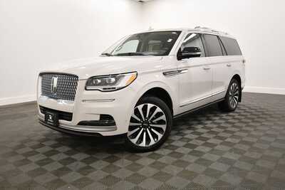 2023 Lincoln Navigator, $58849. Photo 2