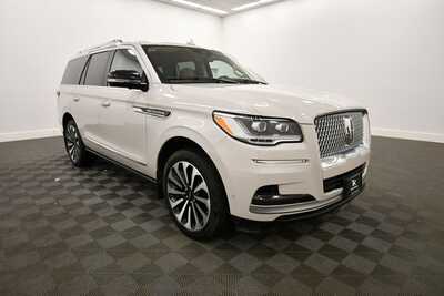 2023 Lincoln Navigator, $58849. Photo 9