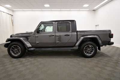 2021 Jeep Gladiator, $29349. Photo 4