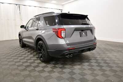 2022 Ford Explorer, $37849. Photo 5
