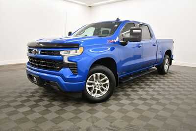 2022 Chevrolet 1500 Crew Cab, $39849. Photo 2