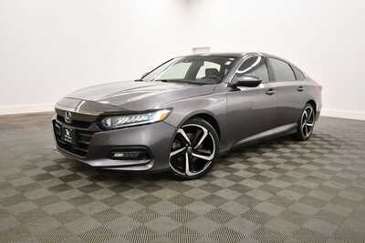 2020 Honda Accord, $24349. Photo 2