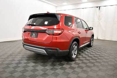 2023 Honda Pilot, $40347. Photo 8
