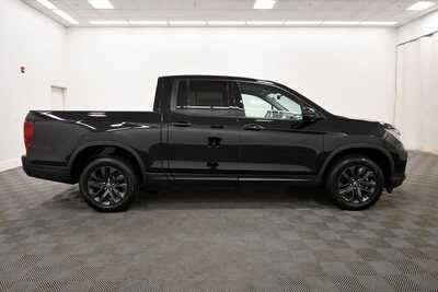 2023 Honda Ridgeline, $31347. Photo 9
