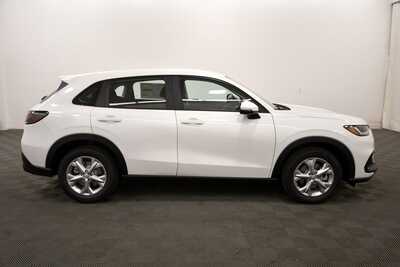2027 Honda HR-V, $30005. Photo 8