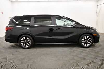 2025 Honda Odyssey, $35349. Photo 9