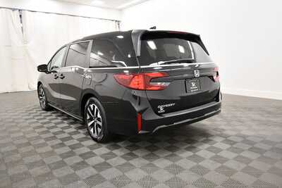 2025 Honda Odyssey, $37349. Photo 5