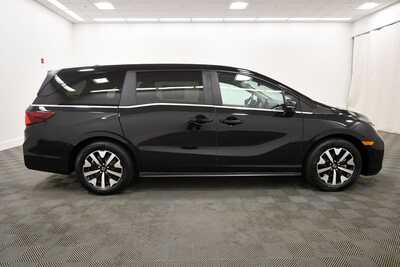 2025 Honda Odyssey, $37349. Photo 9
