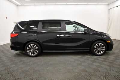 2024 Honda Odyssey, $35145. Photo 9