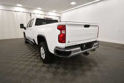2024 Chevrolet 3500 Crew Cab, $56145. Photo 5