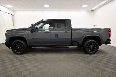 2025 Chevrolet 3500 Crew Cab, $66349. Photo 4