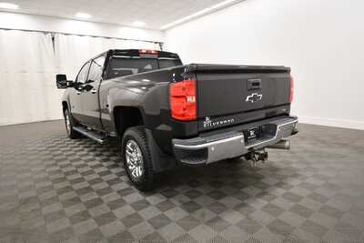 2019 Chevrolet 2500 Crew Cab, $49235. Photo 5