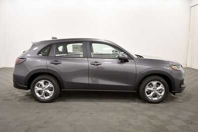 2027 Honda HR-V, $29550. Photo 8