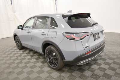 2027 Honda HR-V, $31805. Photo 5