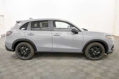 2027 Honda HR-V, $31805. Photo 8