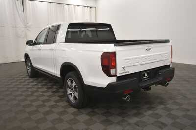 2026 Honda Ridgeline, $43358. Photo 5