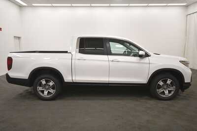 2026 Honda Ridgeline, $43358. Photo 8