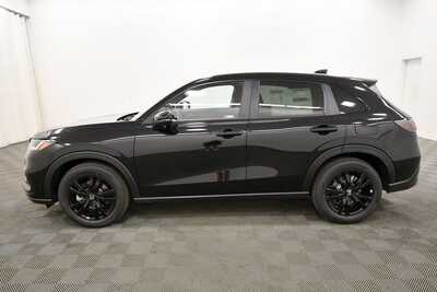 2027 Honda HR-V, $30772. Photo 4