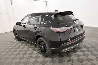 2027 Honda HR-V, $30772. Photo 5