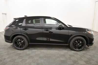2027 Honda HR-V, $30772. Photo 8