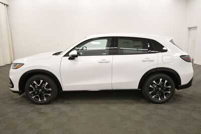 2027 Honda HR-V, $33109. Photo 4