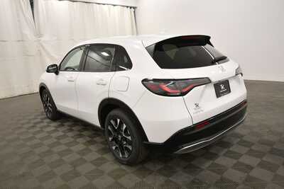 2027 Honda HR-V, $33109. Photo 5