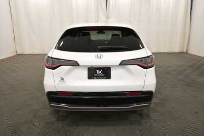 2027 Honda HR-V, $33109. Photo 6