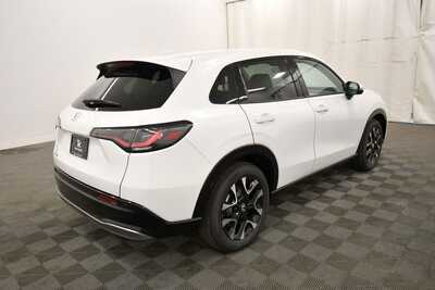 2027 Honda HR-V, $33109. Photo 7