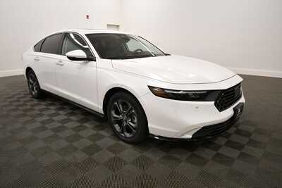 2024 Honda Accord, $28849. Photo 10