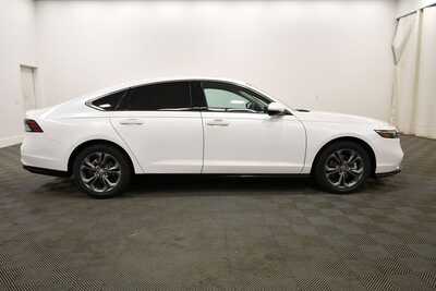 2024 Honda Accord, $28849. Photo 9