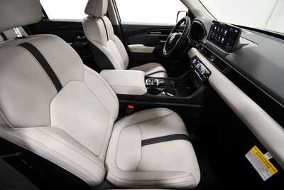 2026 Honda Passport, $46445. Photo 12