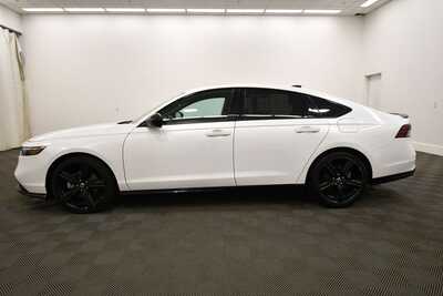 2024 Honda Accord, $30349. Photo 4