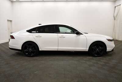 2024 Honda Accord, $30349. Photo 9