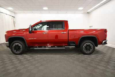 2023 Chevrolet 2500 Crew Cab, $58849. Photo 4