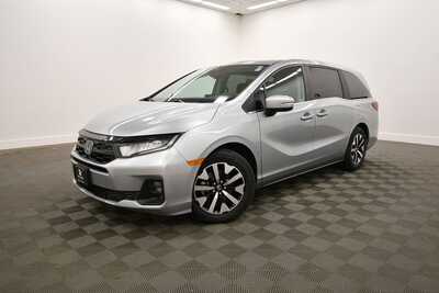 2025 Honda Odyssey, $37349. Photo 2