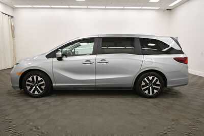 2025 Honda Odyssey, $37349. Photo 4