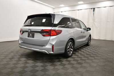 2025 Honda Odyssey, $34231. Photo 8