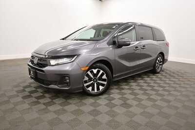 2025 Honda Odyssey, $33849. Photo 2