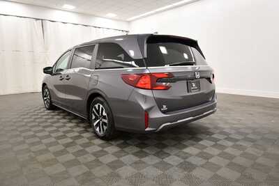 2025 Honda Odyssey, $33849. Photo 5