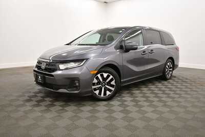 2025 Honda Odyssey, $35349. Photo 2