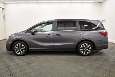 2025 Honda Odyssey, $34098. Photo 4
