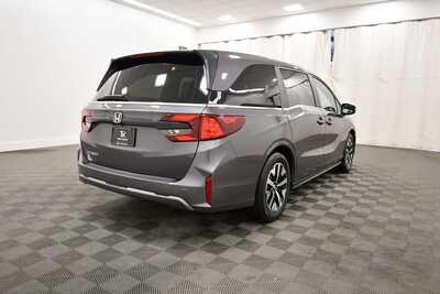 2025 Honda Odyssey, $34098. Photo 8