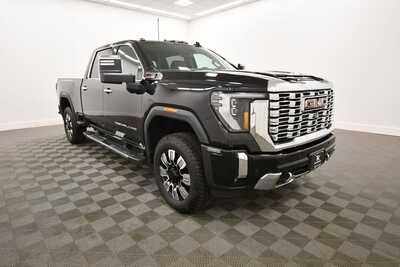 2025 GMC 2500 Crew Cab, $69848. Photo 10