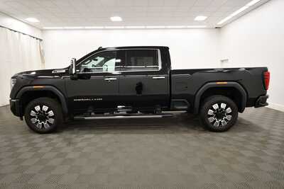2025 GMC 2500 Crew Cab, $69848. Photo 4