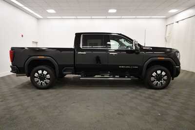 2025 GMC 2500 Crew Cab, $69848. Photo 9
