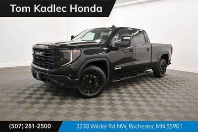 2024 GMC 1500 Crew Cab, $42349. Photo 1