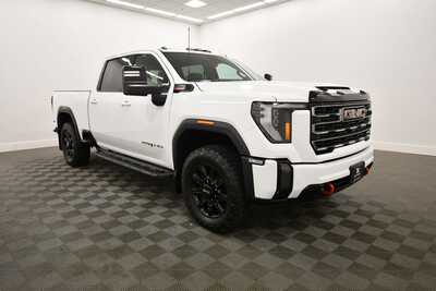 2024 GMC 3500 Crew Cab, $60585. Photo 10