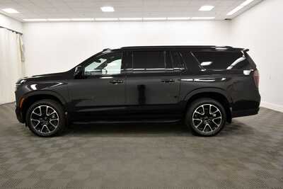 2025 Chevrolet Suburban, $70349. Photo 4